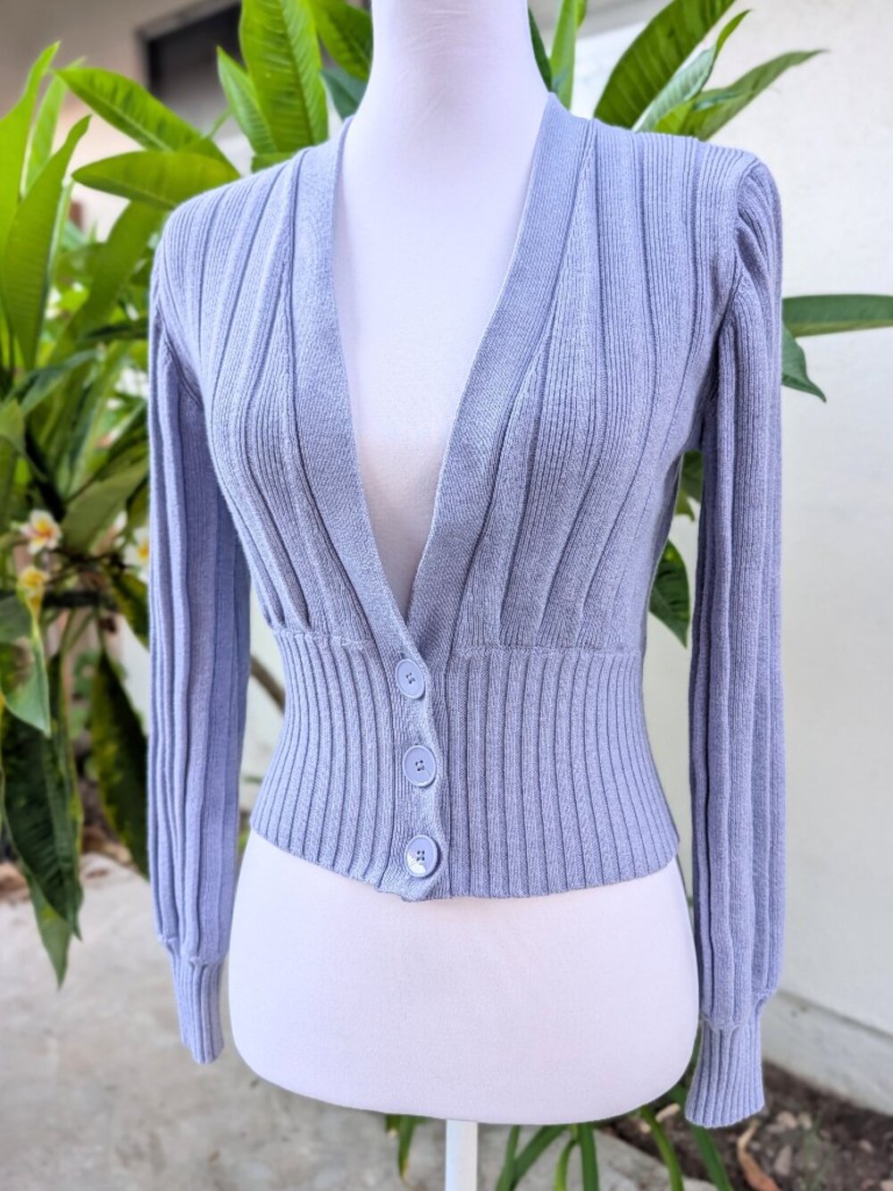 Wilfred by Aritzia lavender 3 button crop cable knit cardi size small VGUC
